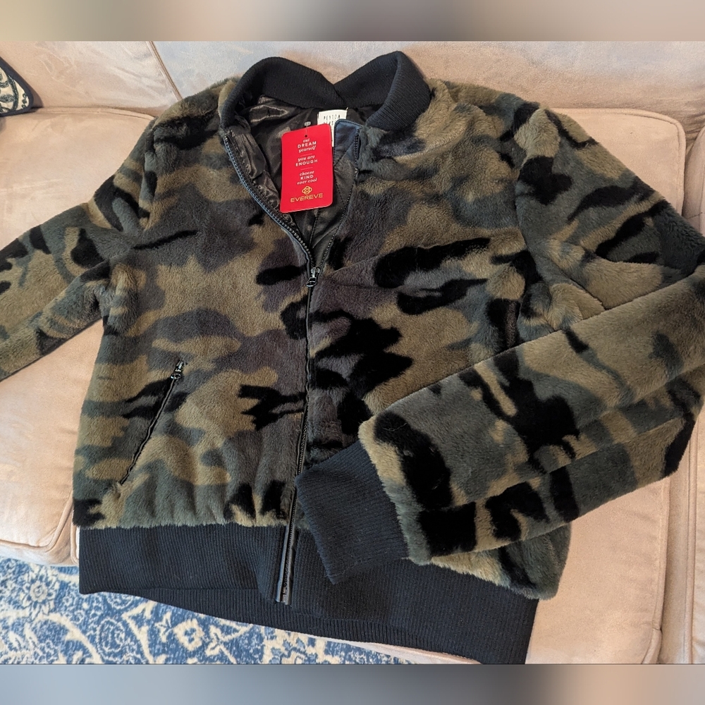 NWT Evereve Camo Bomber Faux Fur Jacket